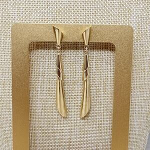 Vintage Trifari Gold Tone Long Layered Dangle Pierced Earrings 2.75 inch